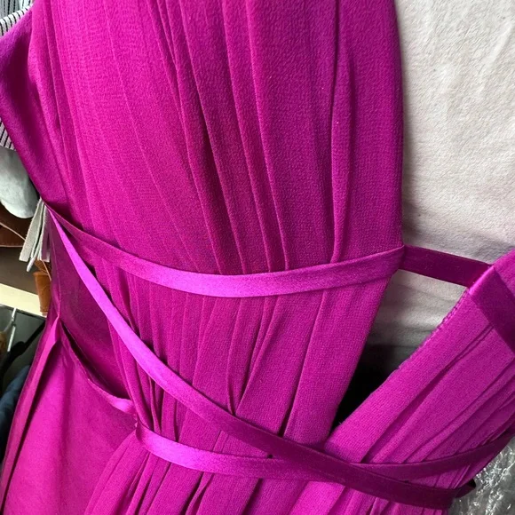 Elegant Pink Evening Dress, Size 4. - Picture 5 of 15